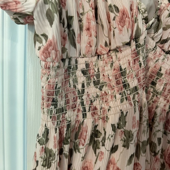 Pink floral dress - Picture 3 of 5